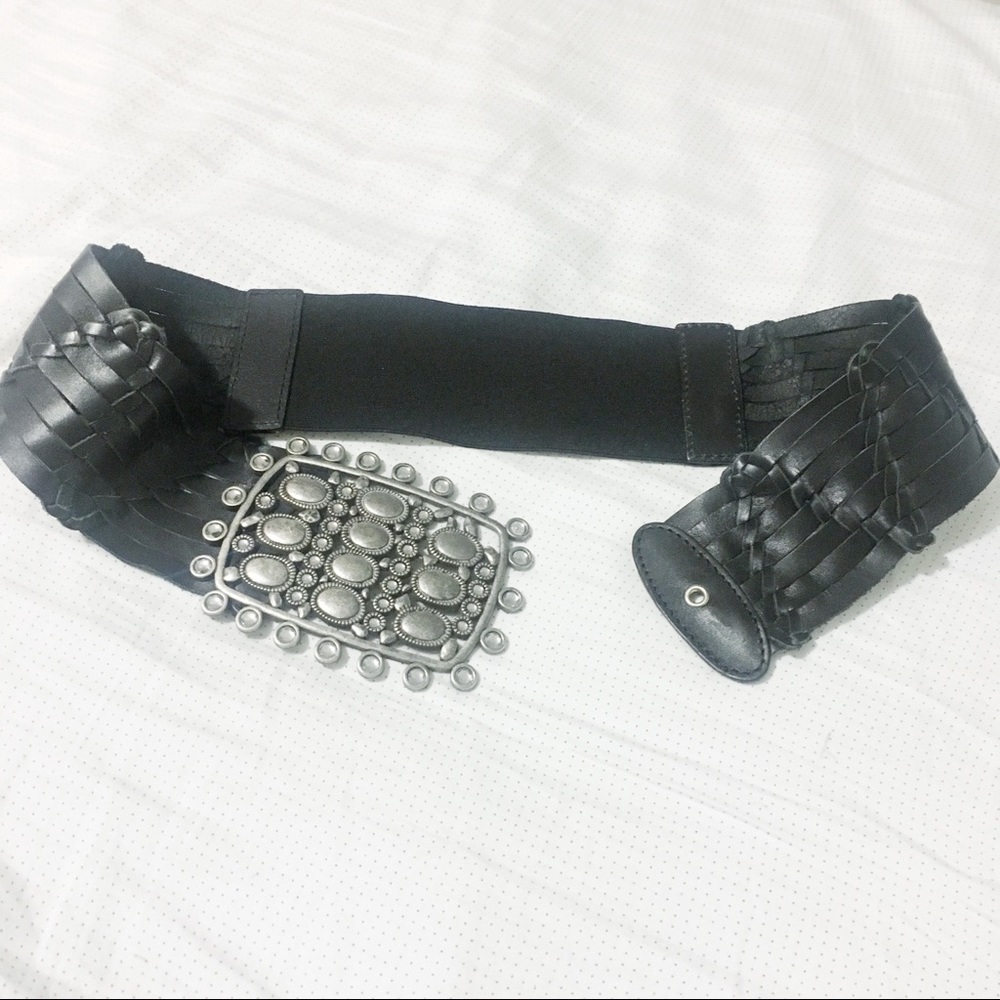 Beautiful vintage high waist belt by Chico’s